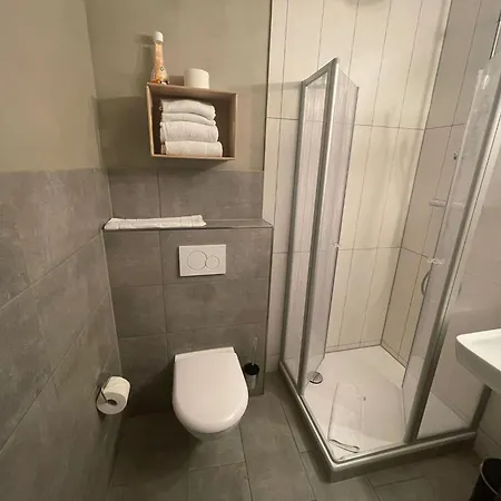 Holiday home Zentrales Kobytinyhaus Herford,wlan,parkplatz *