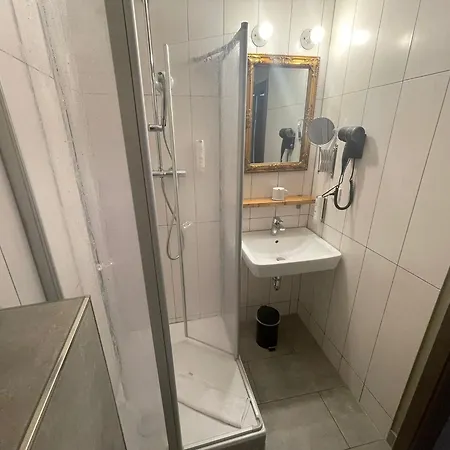 Zentrales Kobytinyhaus Herford,wlan,parkplatz