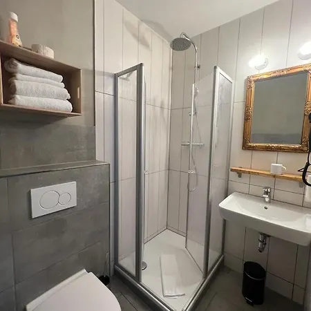 بيت للعطل Zentrales Kobytinyhaus Herford,wlan,parkplatz هيرفورد